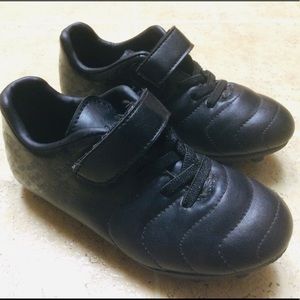 ⚽️ BRAVA - OUTDOOR - BLACK - SOCCER CLEATS ⚽️